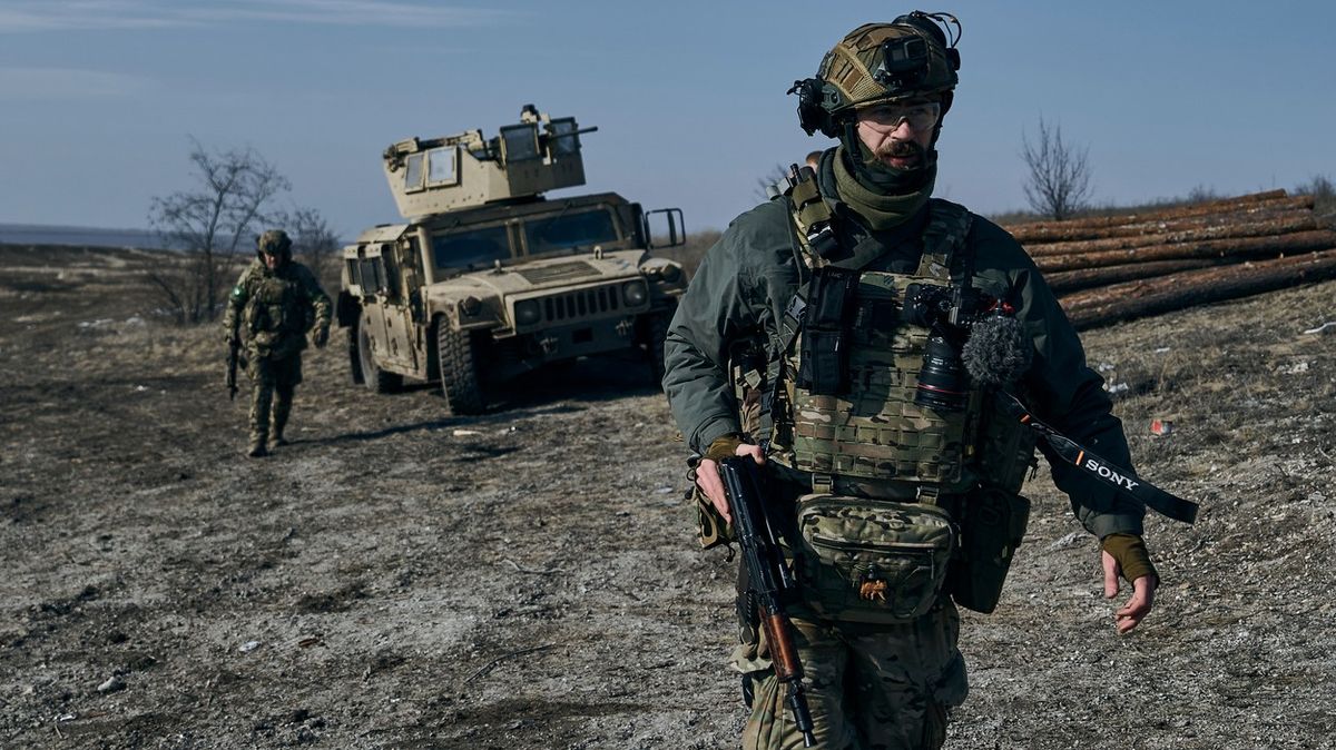 Rusko tvrdí, že zasáhlo velicí středisko ukrajinského pluku Azov